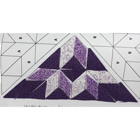 Easy Quilt Kit Carpenter’s Wheel by Debby Kratovil 32.5" Fabric Included - Picture 1 of 16